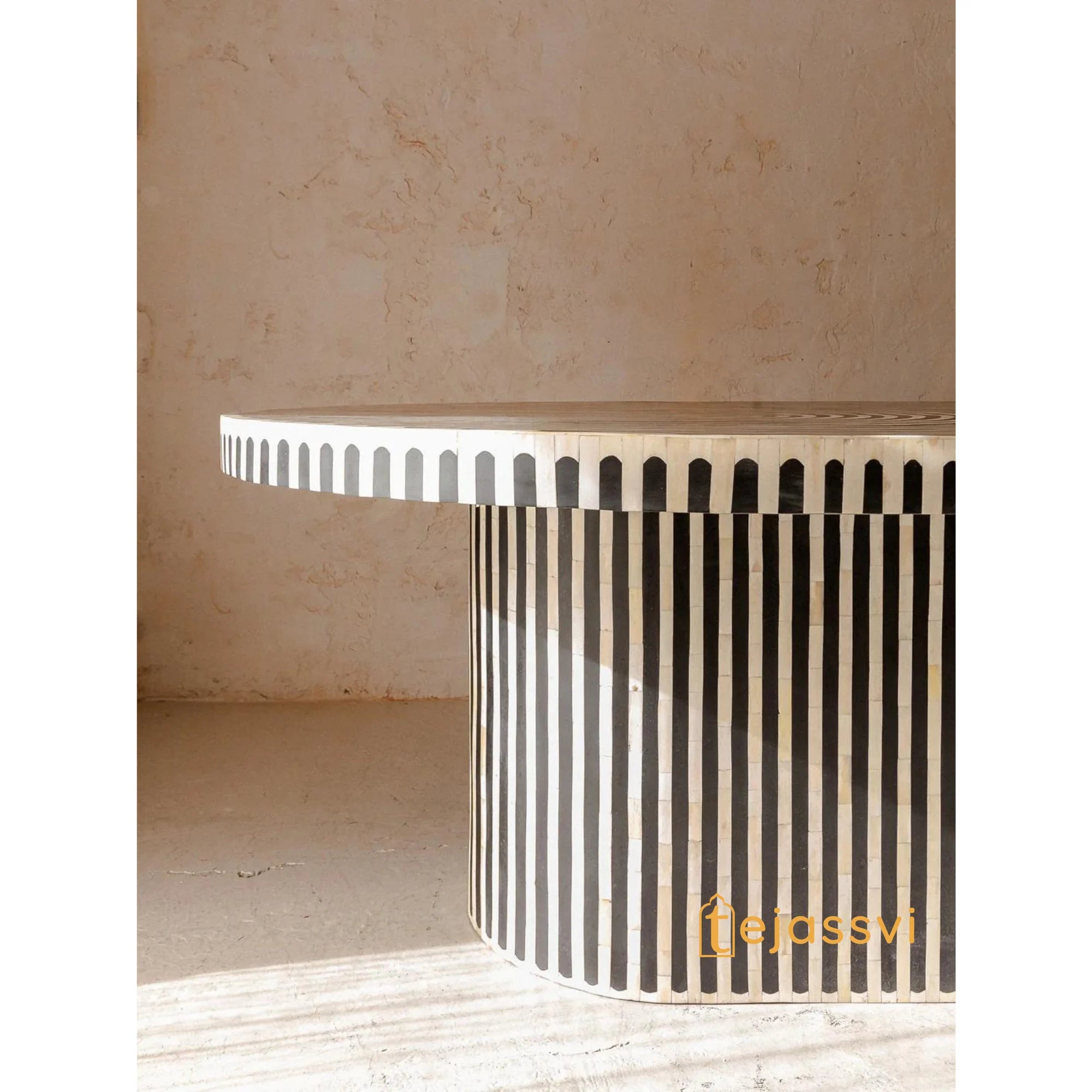 Bone Inlay Coffee Table / Wooden Oval Shape Coffee Table / Bone Inlay Strip Design Centre Table  / Bone Inlay Furniture Cocktail Table.