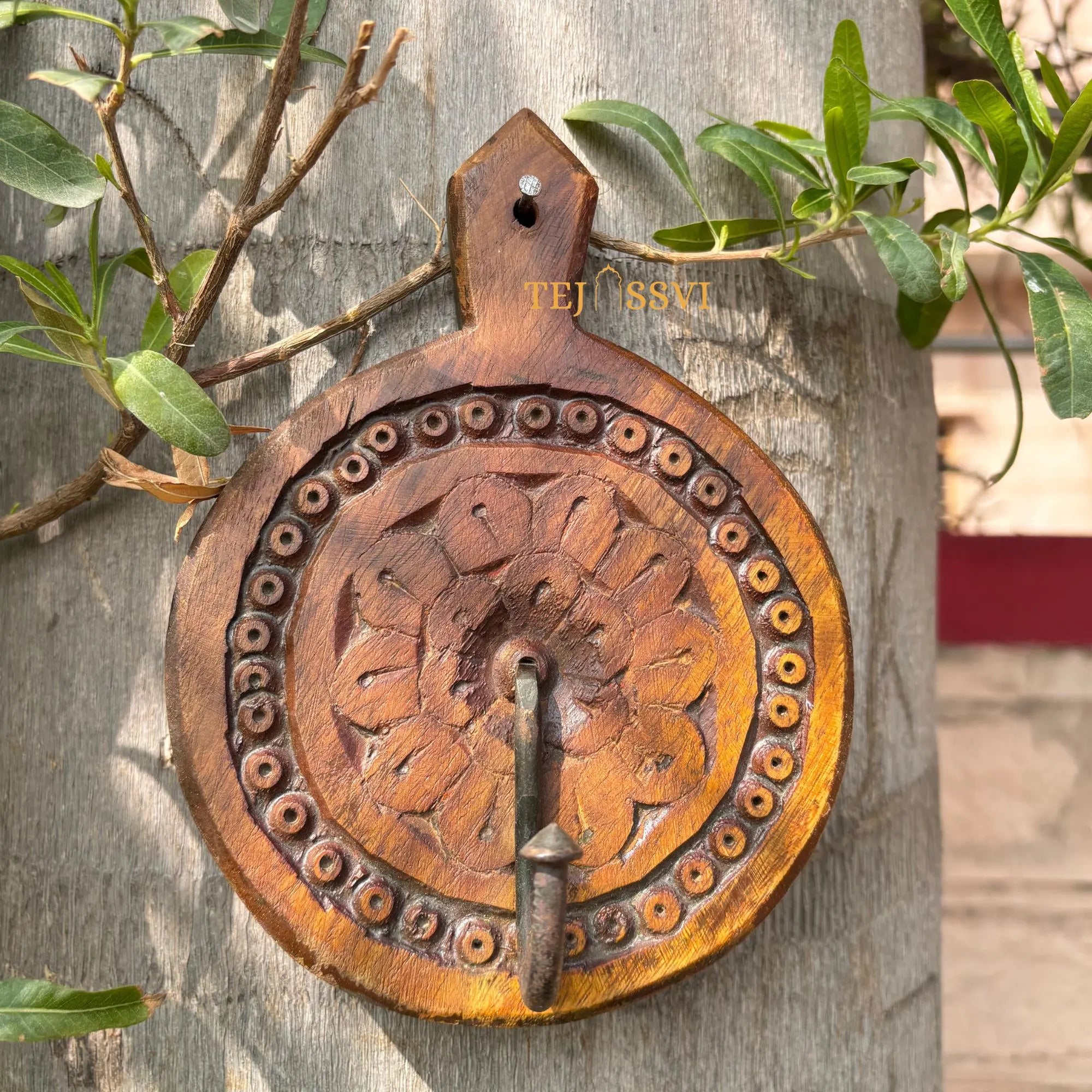 Polished Oak Wall Hook Magnetic Key Holder / Minimalist Décor / Wall Décor / Wall Hanging / Wooden Key Hook / Wooden Key Holder.