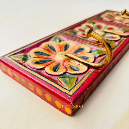 Hand Painted Wood Key Holder Rustic Entryway Hanger with Bronze Hooks / Wooden 3 Hook key Hanger / Wooden Wall Décor Key Hook.