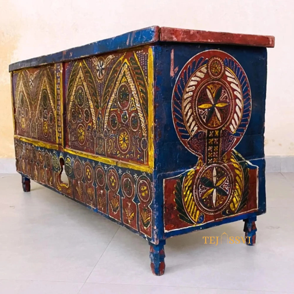Wooden Indian Storage Trunk / Treasure Chest Furniture / Home Décor / Hand Painted Storage / Hand Painted Indian Trunk / Treasure Box.